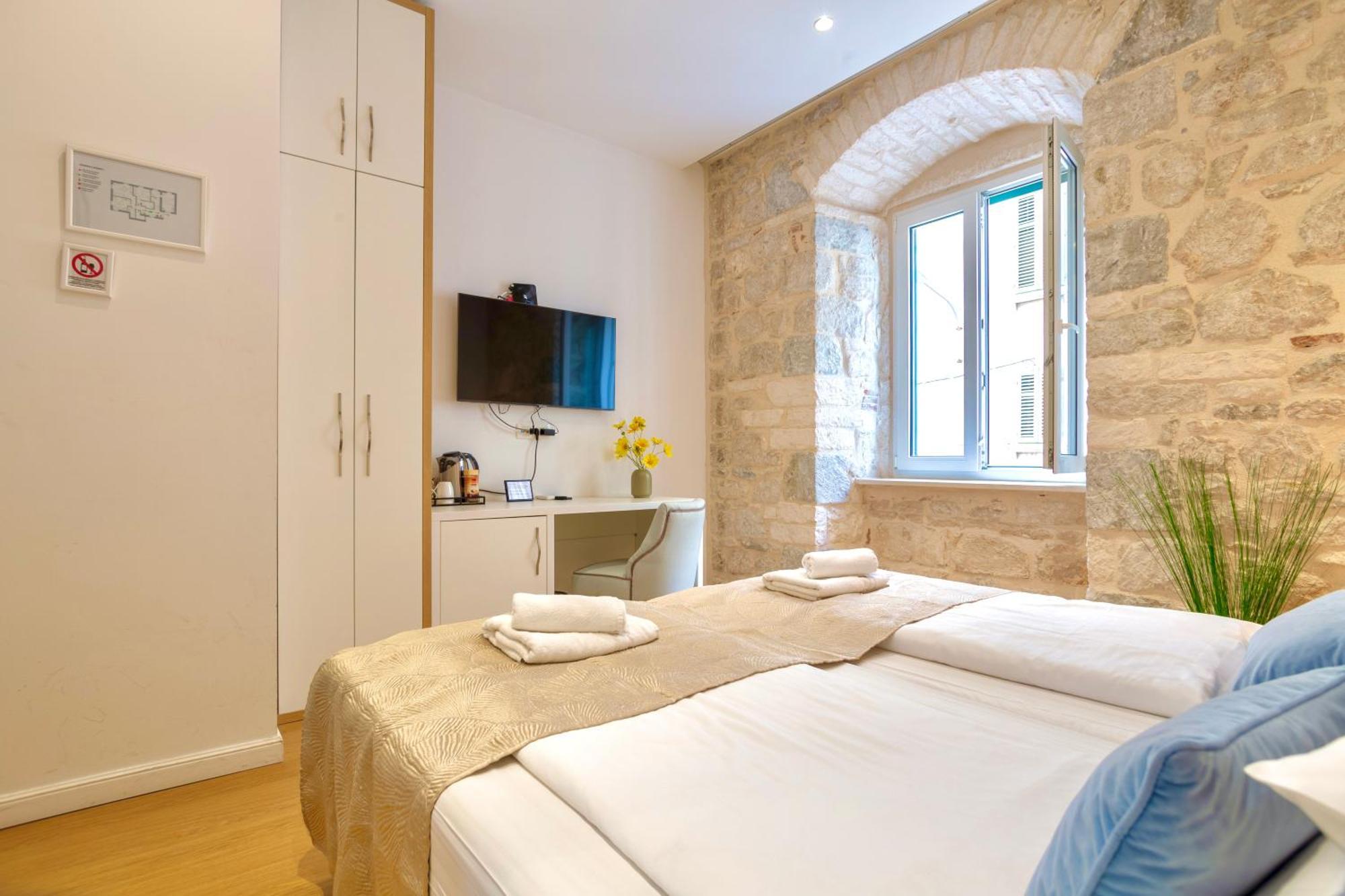 Apartments & Rooms Graso Split Room photo